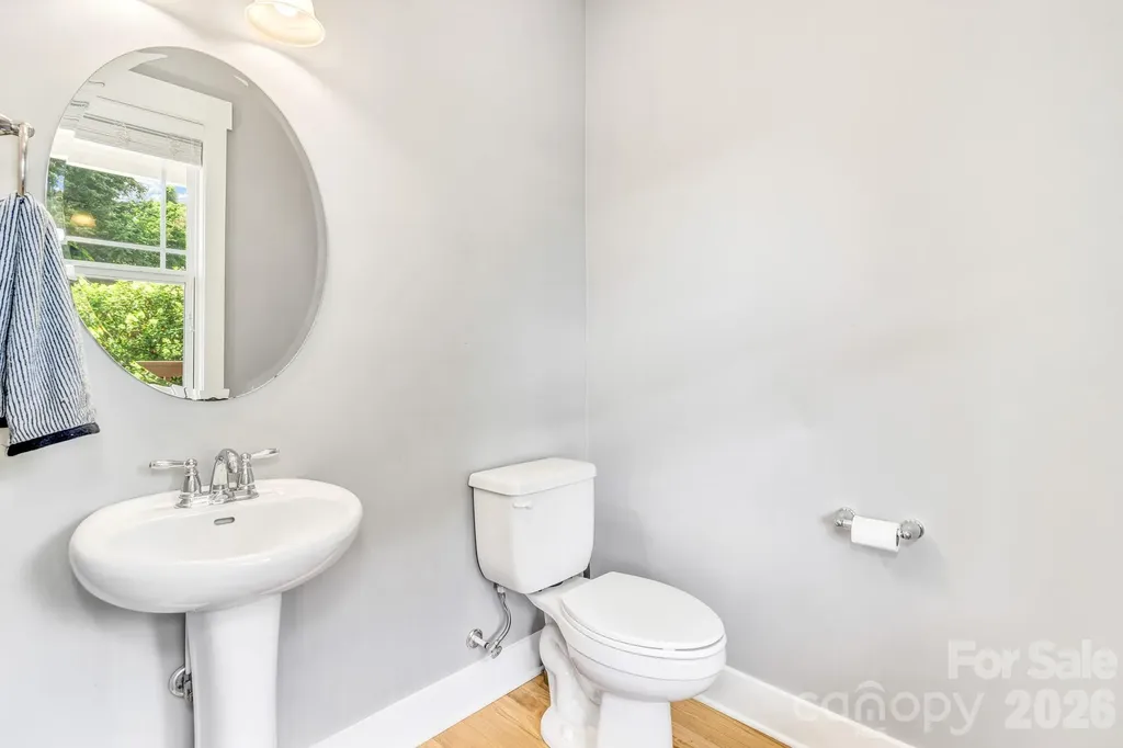 18 Byrdcliffe Lane Asheville NC 28805