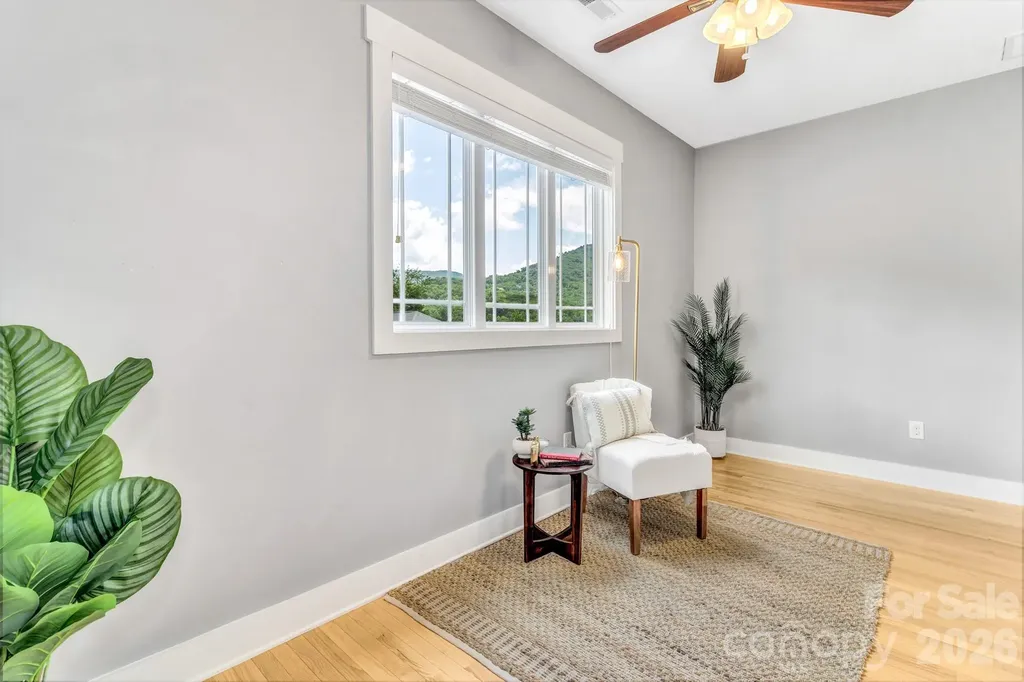 18 Byrdcliffe Lane Asheville NC 28805