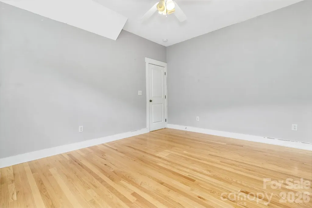 18 Byrdcliffe Lane Asheville NC 28805