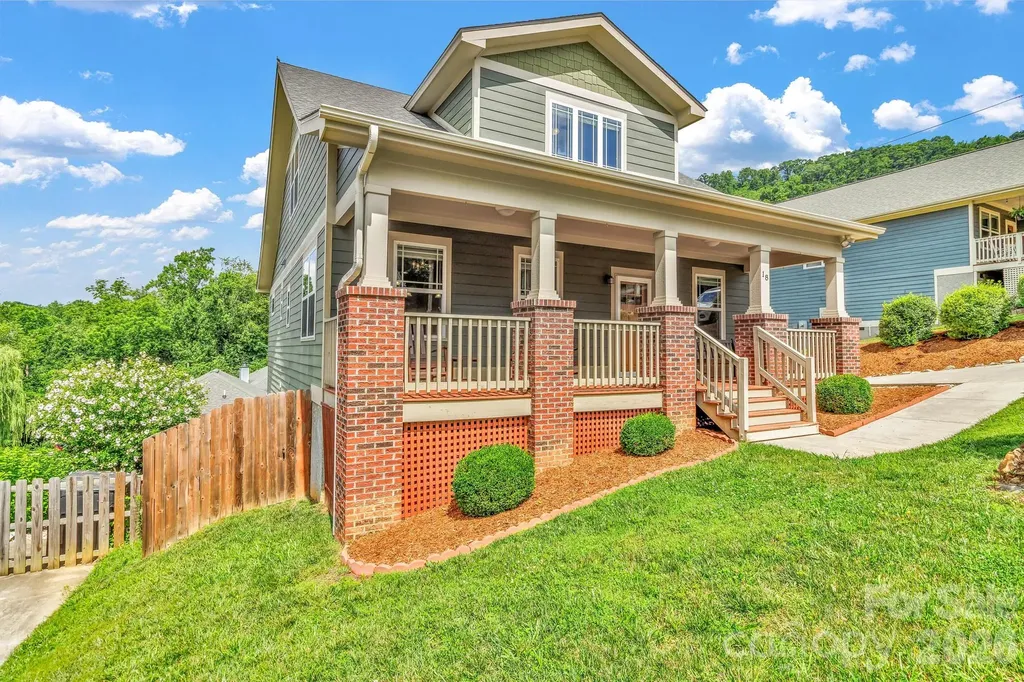18 Byrdcliffe Lane Asheville NC 28805