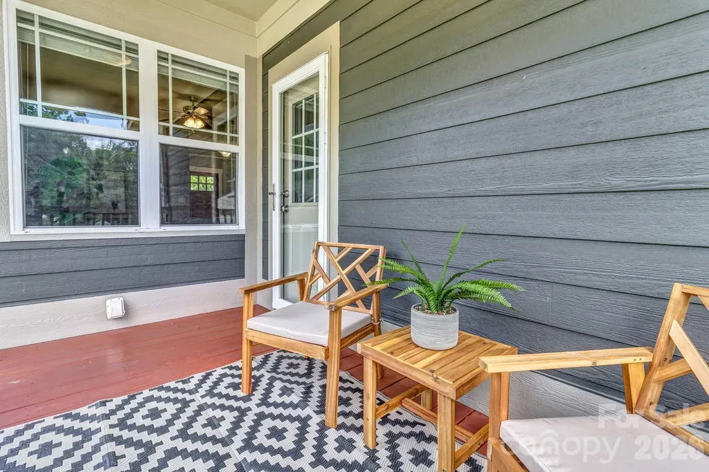 18 Byrdcliffe Lane Asheville NC 28805