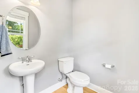 18 Byrdcliffe Lane Asheville NC 28805