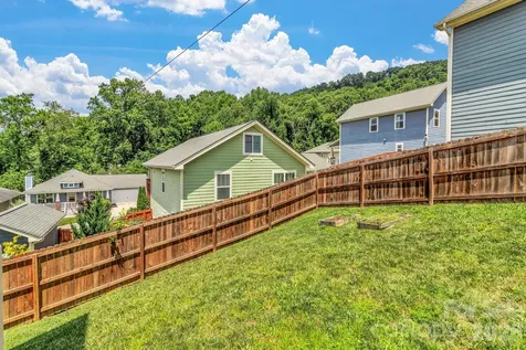 18 Byrdcliffe Lane Asheville NC 28805