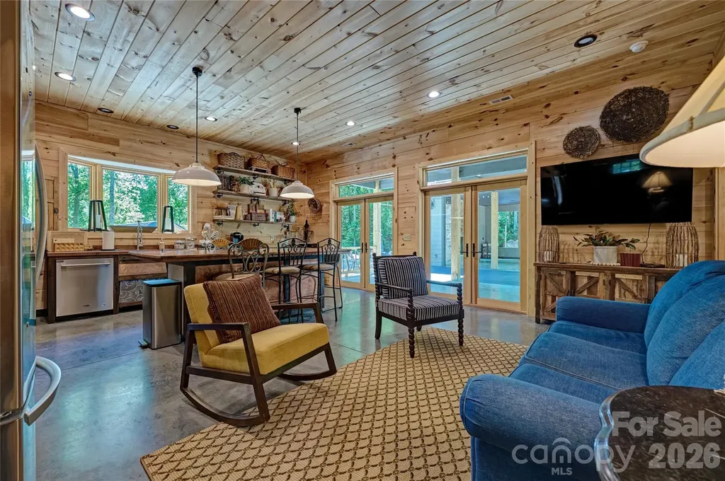 4017 Canada Road Tuckasegee NC 28783