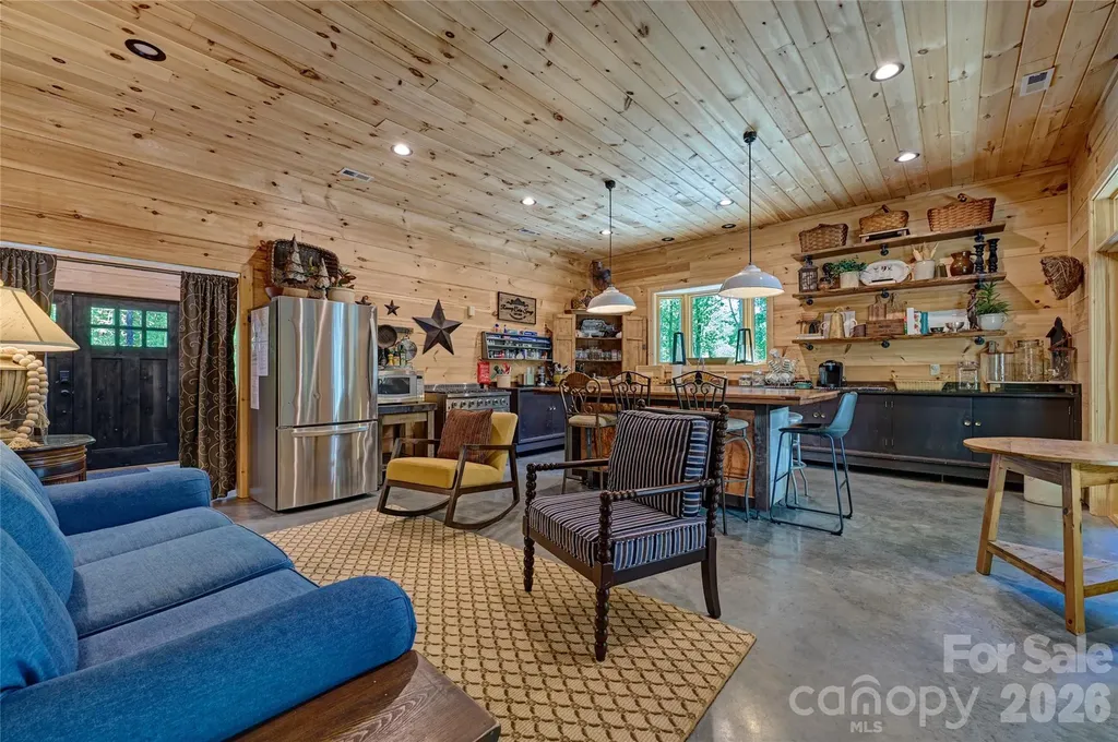 4017 Canada Road Tuckasegee NC 28783