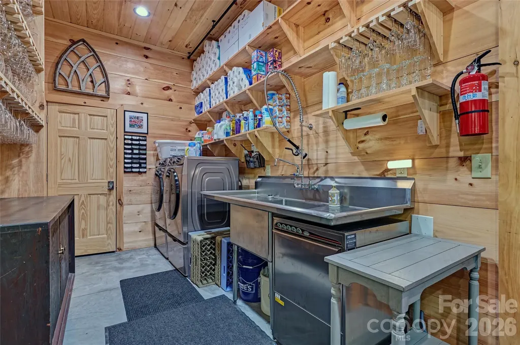 4017 Canada Road Tuckasegee NC 28783