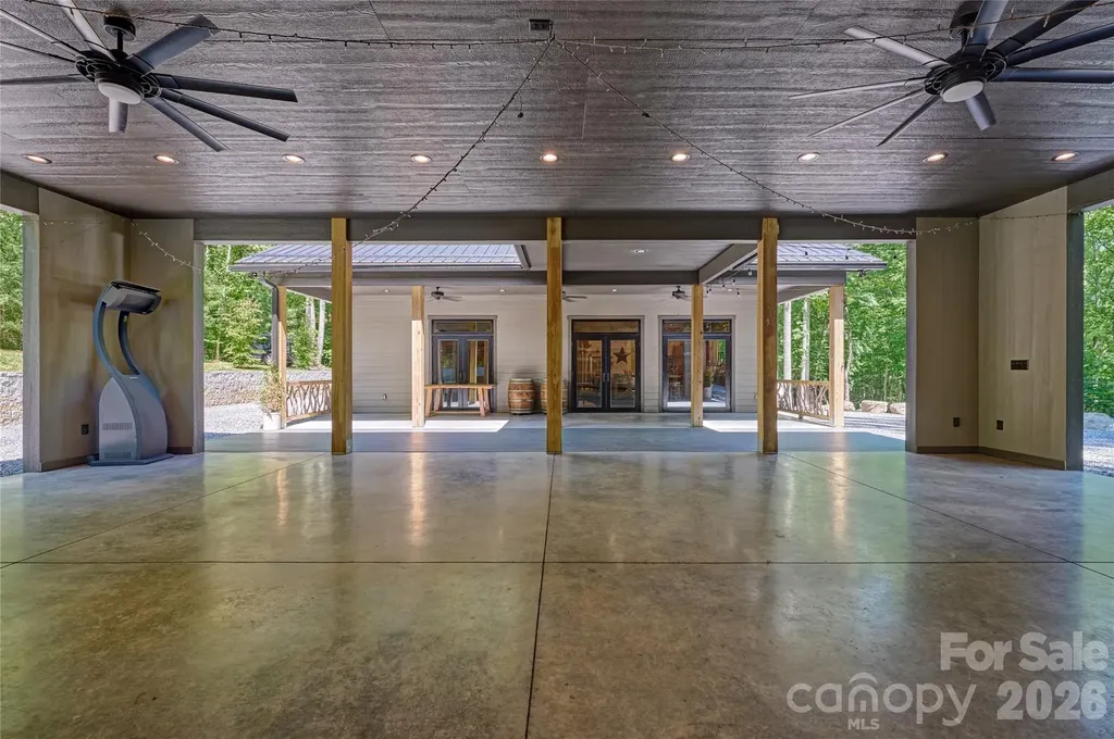 4017 Canada Road Tuckasegee NC 28783