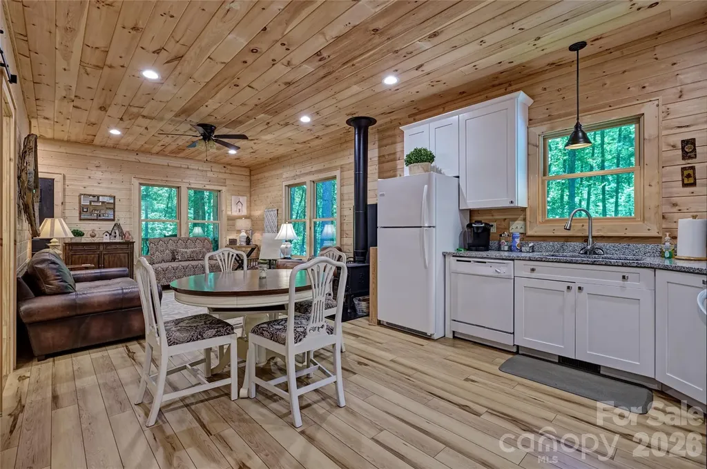 4017 Canada Road Tuckasegee NC 28783