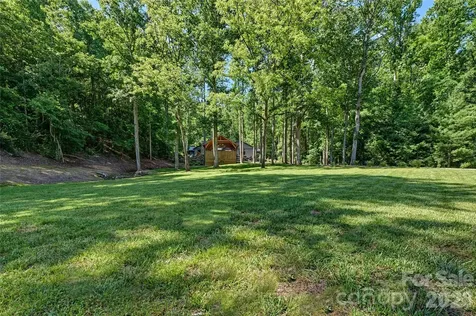 4017 Canada Road Tuckasegee NC 28783