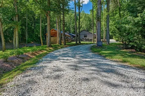 4017 Canada Road Tuckasegee NC 28783