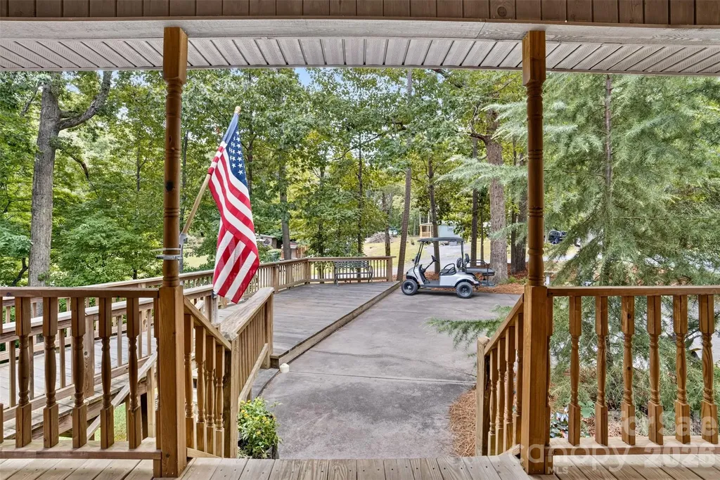 108 Beach Drive New London NC 28127