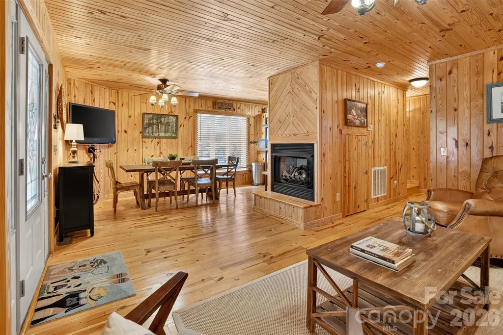 108 Beach Drive New London NC 28127