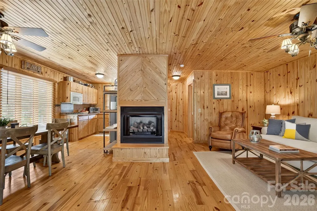 108 Beach Drive New London NC 28127