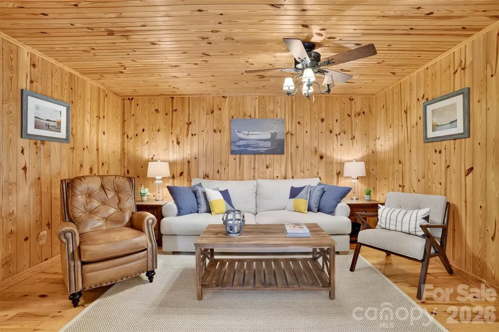 108 Beach Drive New London NC 28127