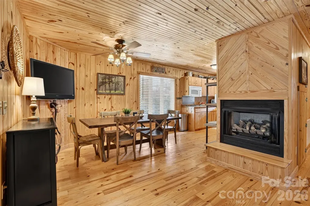 108 Beach Drive New London NC 28127