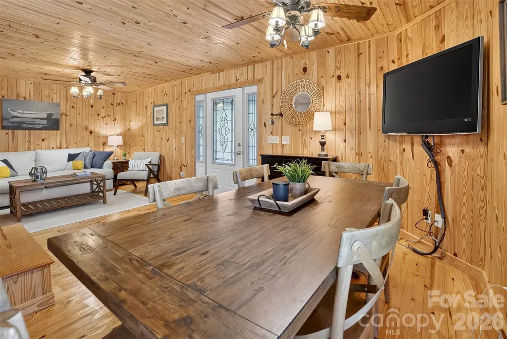 108 Beach Drive New London NC 28127
