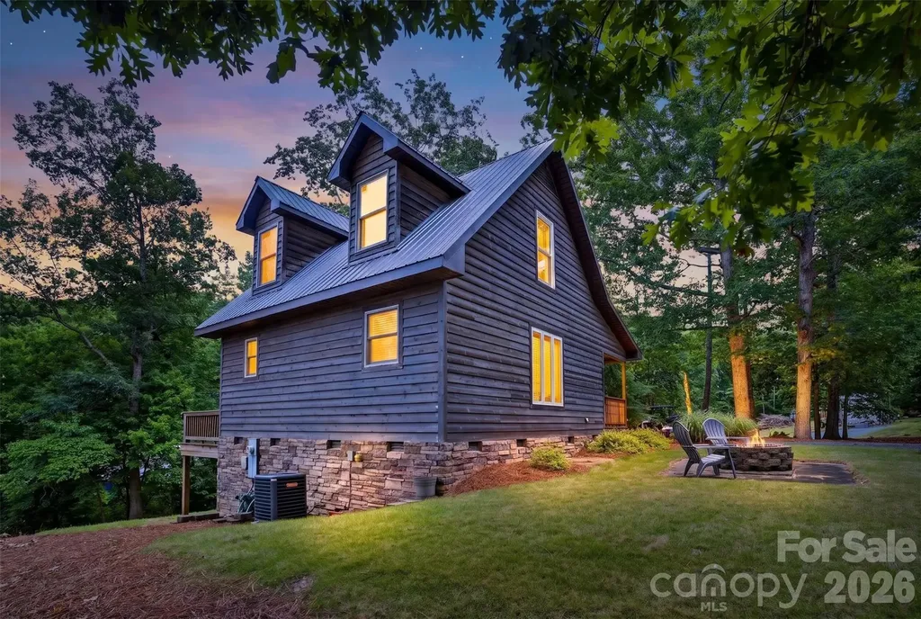 108 Beach Drive New London NC 28127