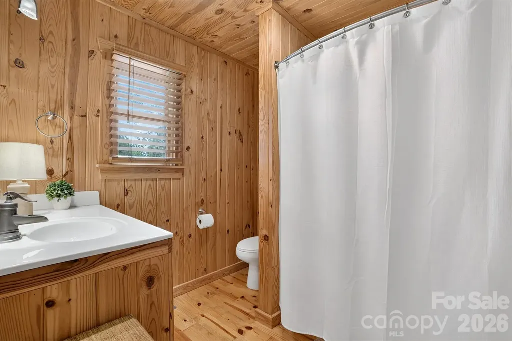 108 Beach Drive New London NC 28127