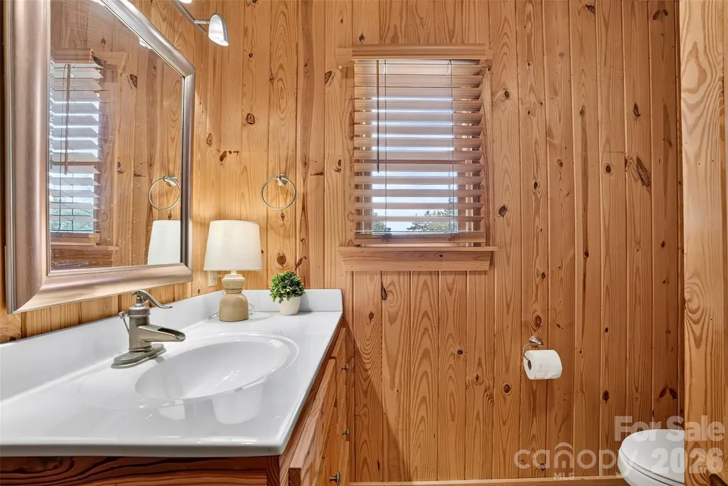 108 Beach Drive New London NC 28127
