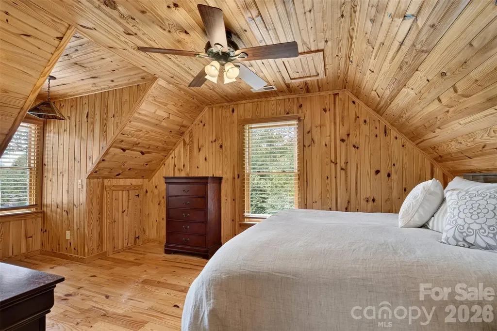 108 Beach Drive New London NC 28127