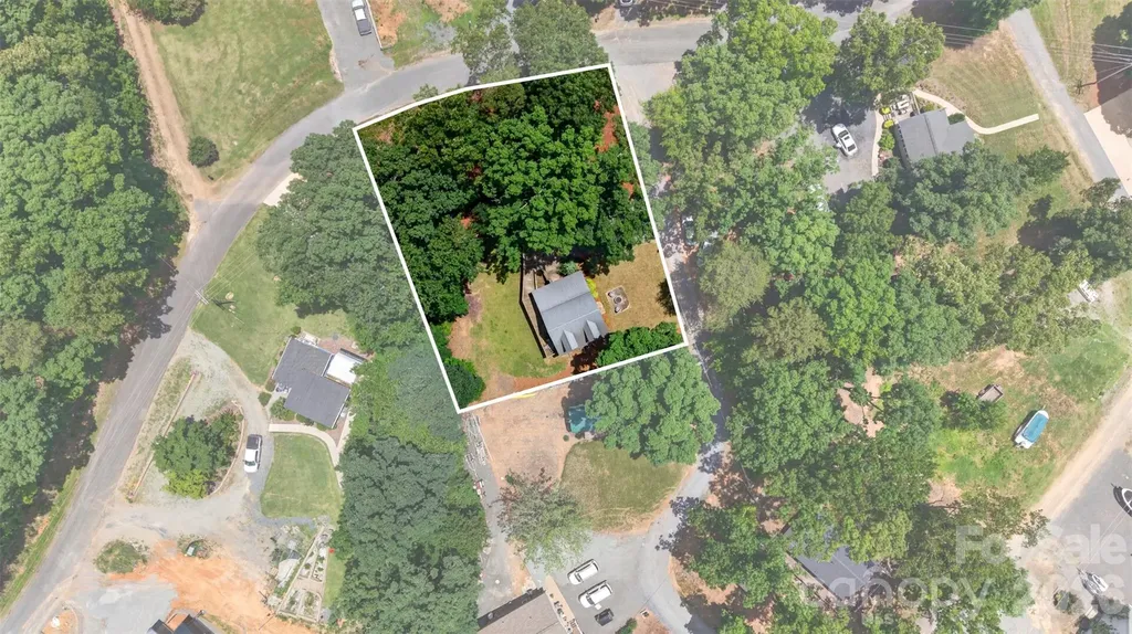 108 Beach Drive New London NC 28127