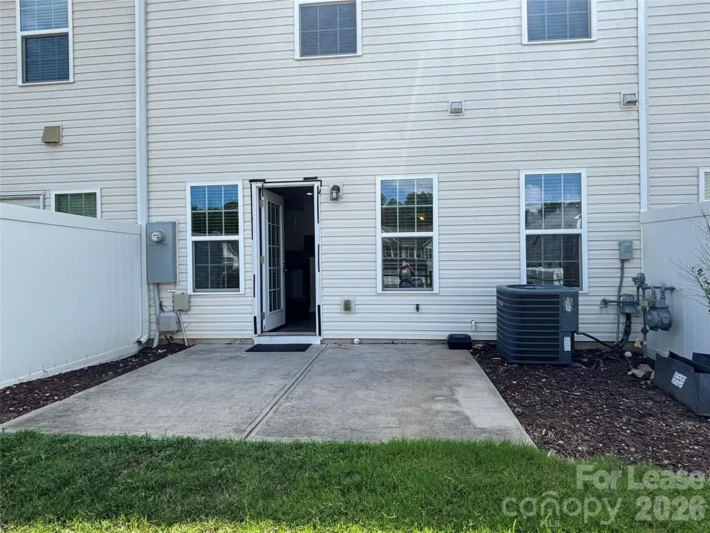 7411 Red Mulberry Way Charlotte NC 28273