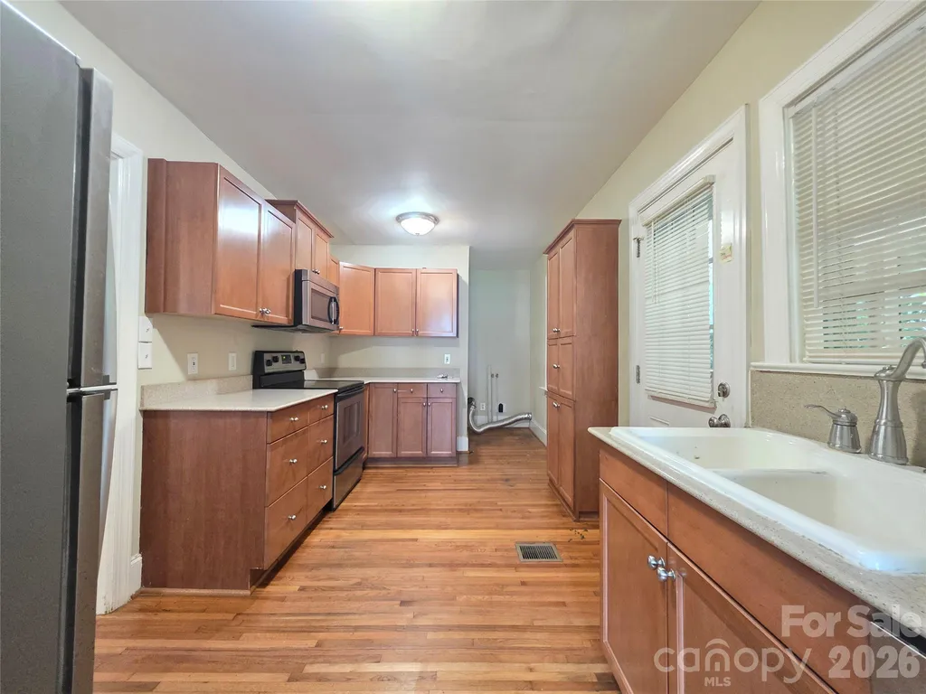 614 Marsh Road Charlotte NC 28209