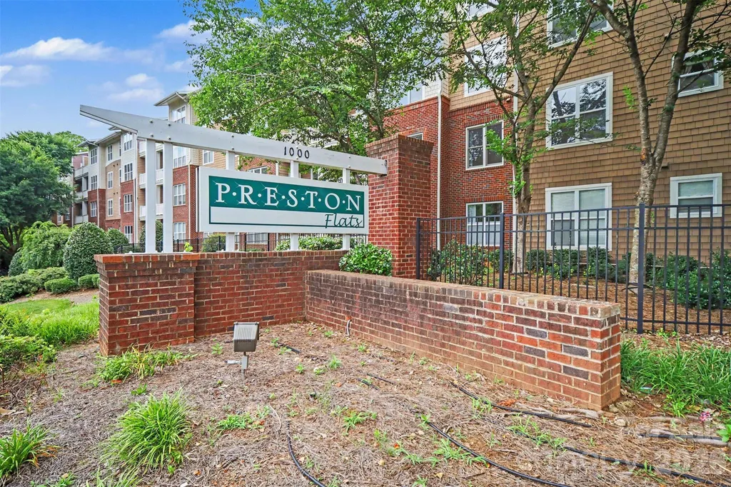 1000 E Woodlawn Road Charlotte NC 28209