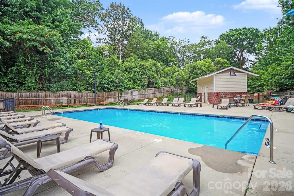 1000 E Woodlawn Road Charlotte NC 28209