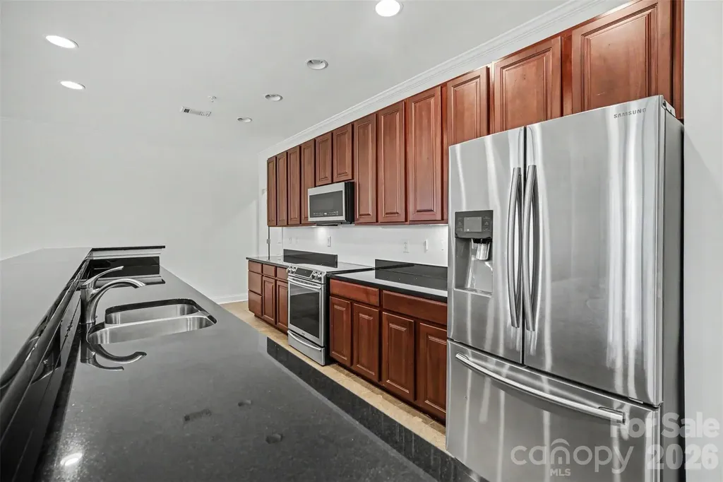 1000 E Woodlawn Road Charlotte NC 28209