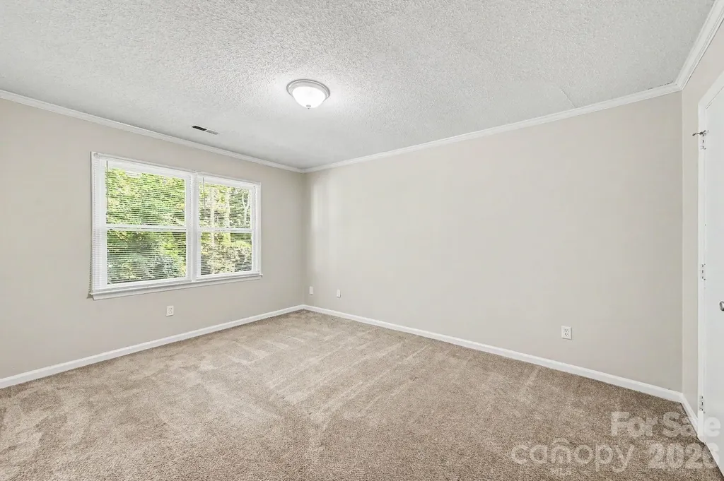 6804 Streamside Drive Charlotte NC 28212
