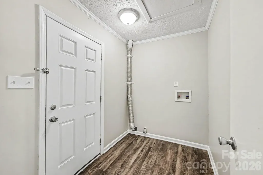 6804 Streamside Drive Charlotte NC 28212