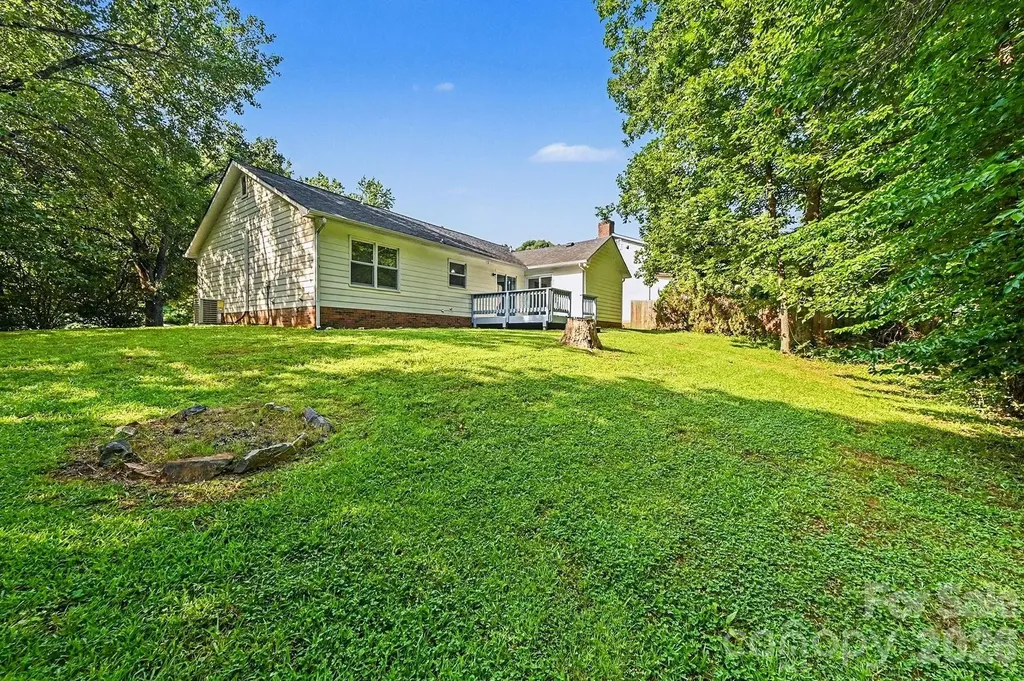 6804 Streamside Drive Charlotte NC 28212