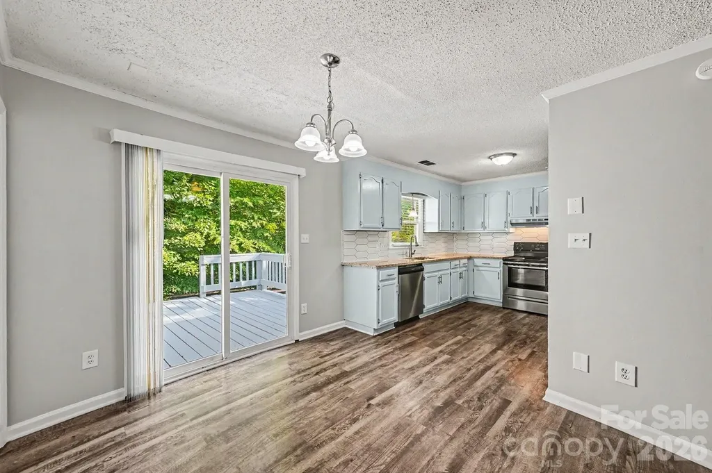 6804 Streamside Drive Charlotte NC 28212