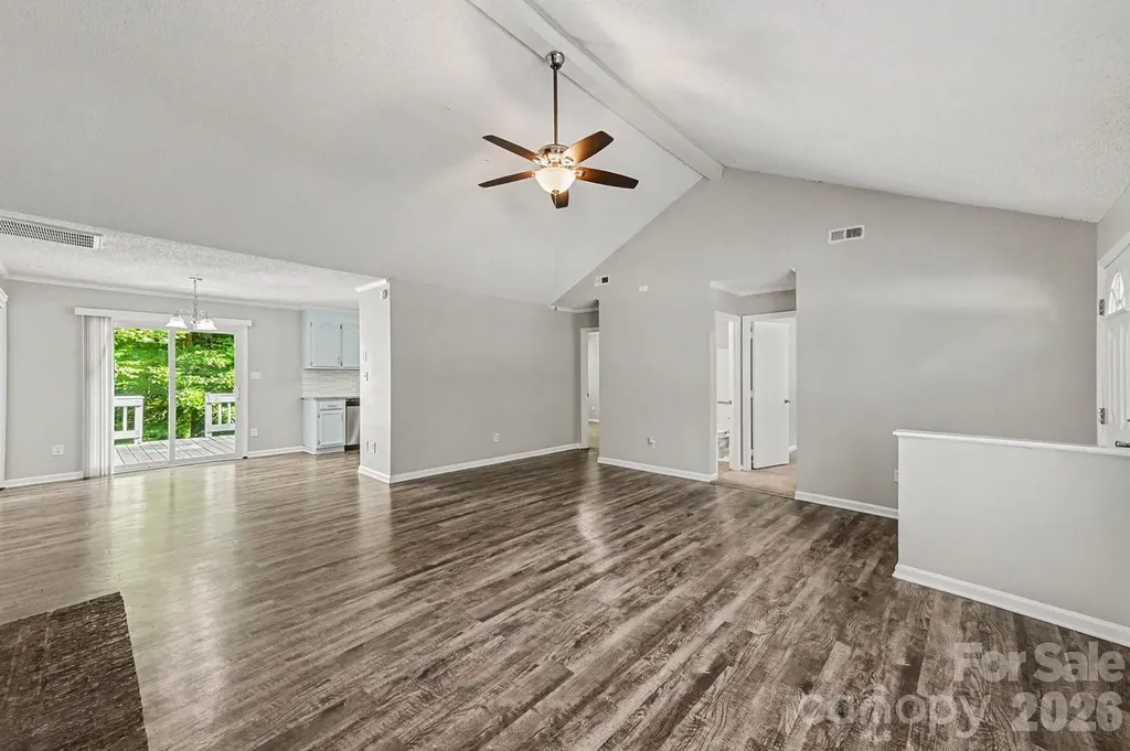 6804 Streamside Drive Charlotte NC 28212