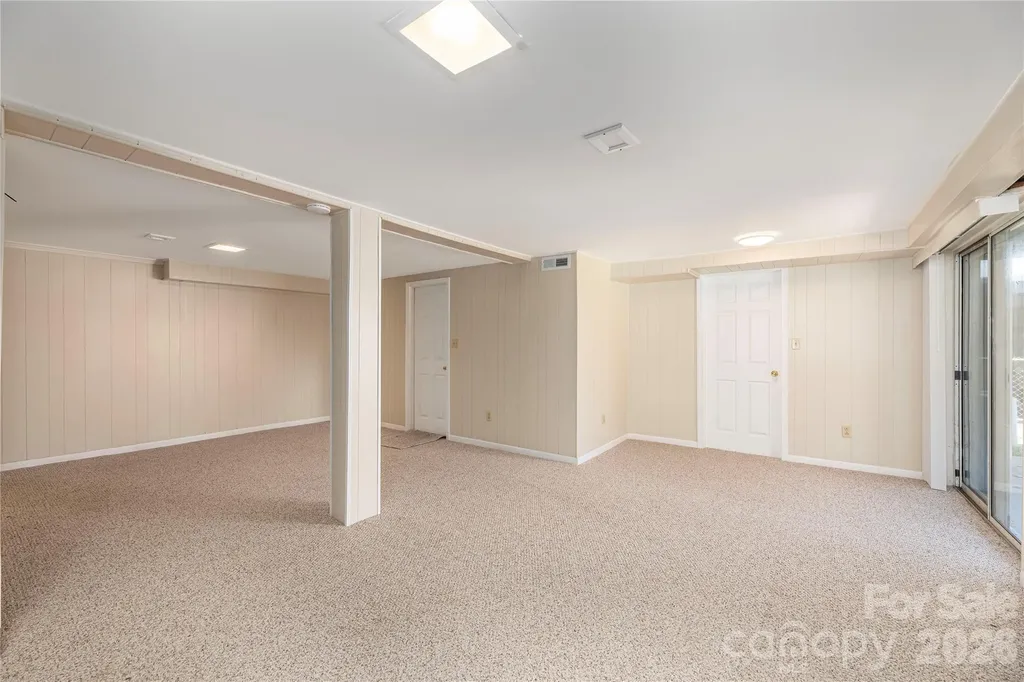881 Mulberry Street Clyde NC 28721