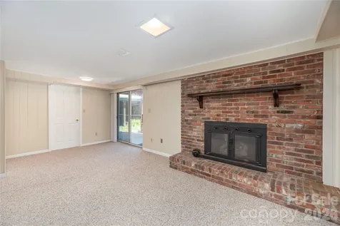 881 Mulberry Street Clyde NC 28721
