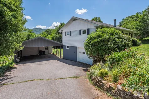 881 Mulberry Street Clyde NC 28721
