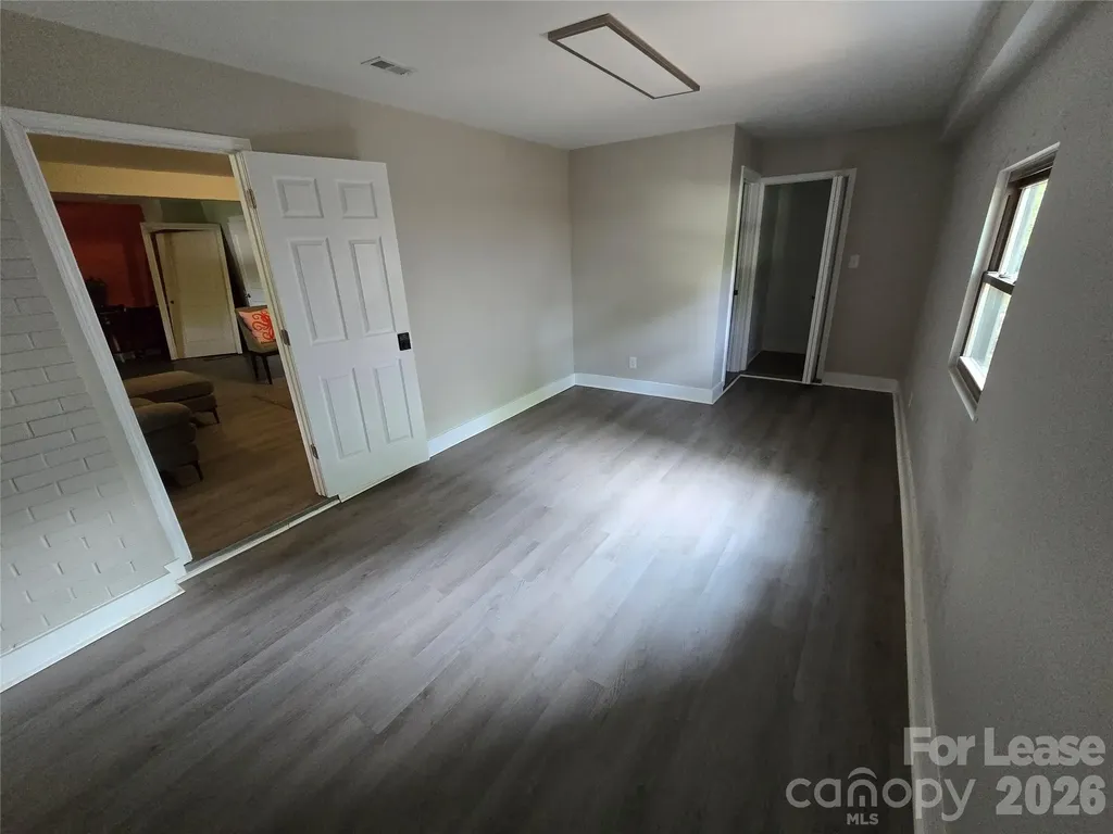 2727 Englehardt Street Charlotte NC 28216
