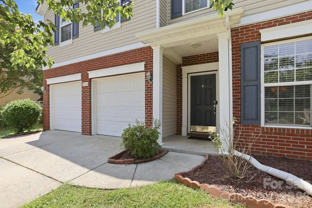 5214 Coffeeberry Lane Charlotte NC 28227