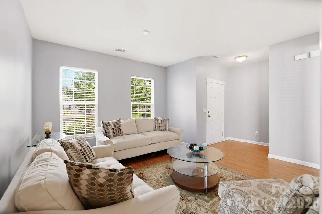 5214 Coffeeberry Lane Charlotte NC 28227