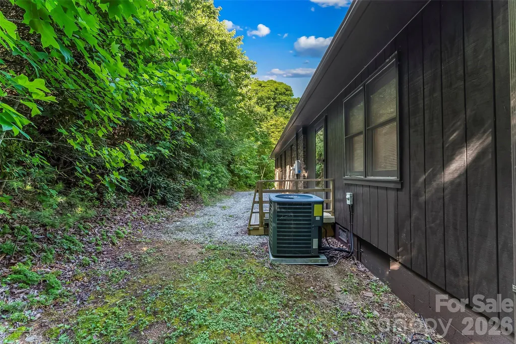 215 N Fork River Road Marion NC 28752
