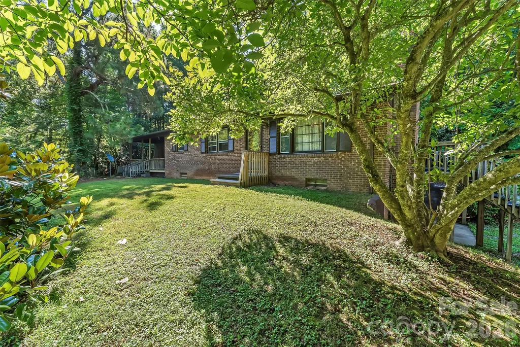 215 N Fork River Road Marion NC 28752