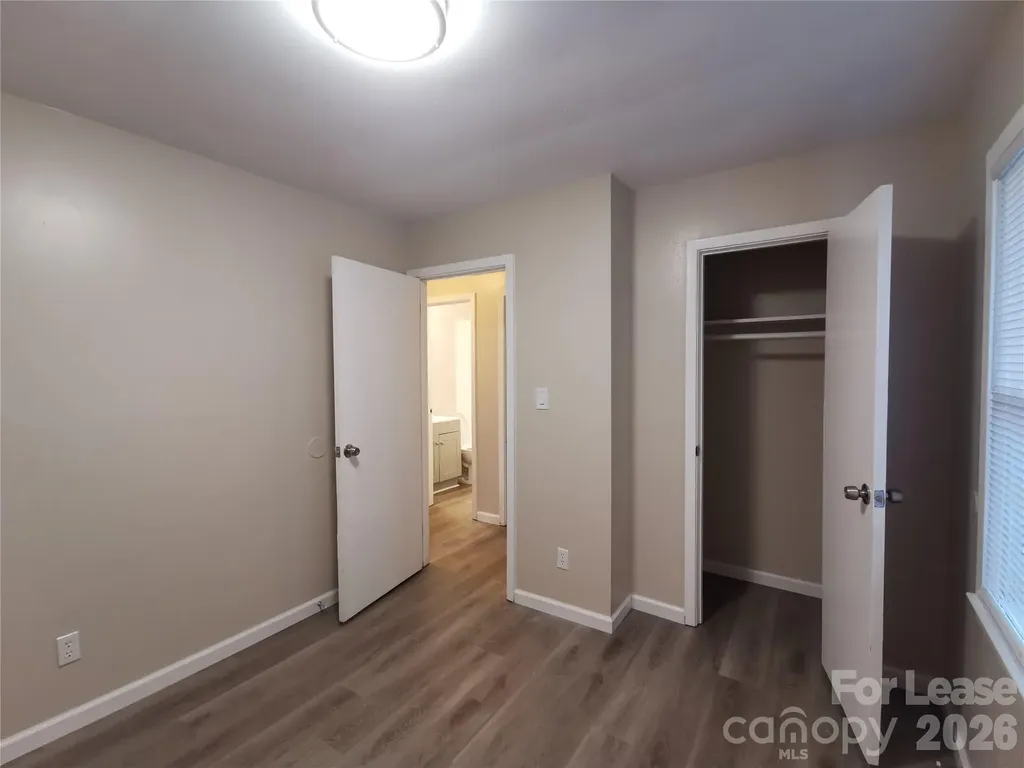 1932 Holly Street Charlotte NC 28216