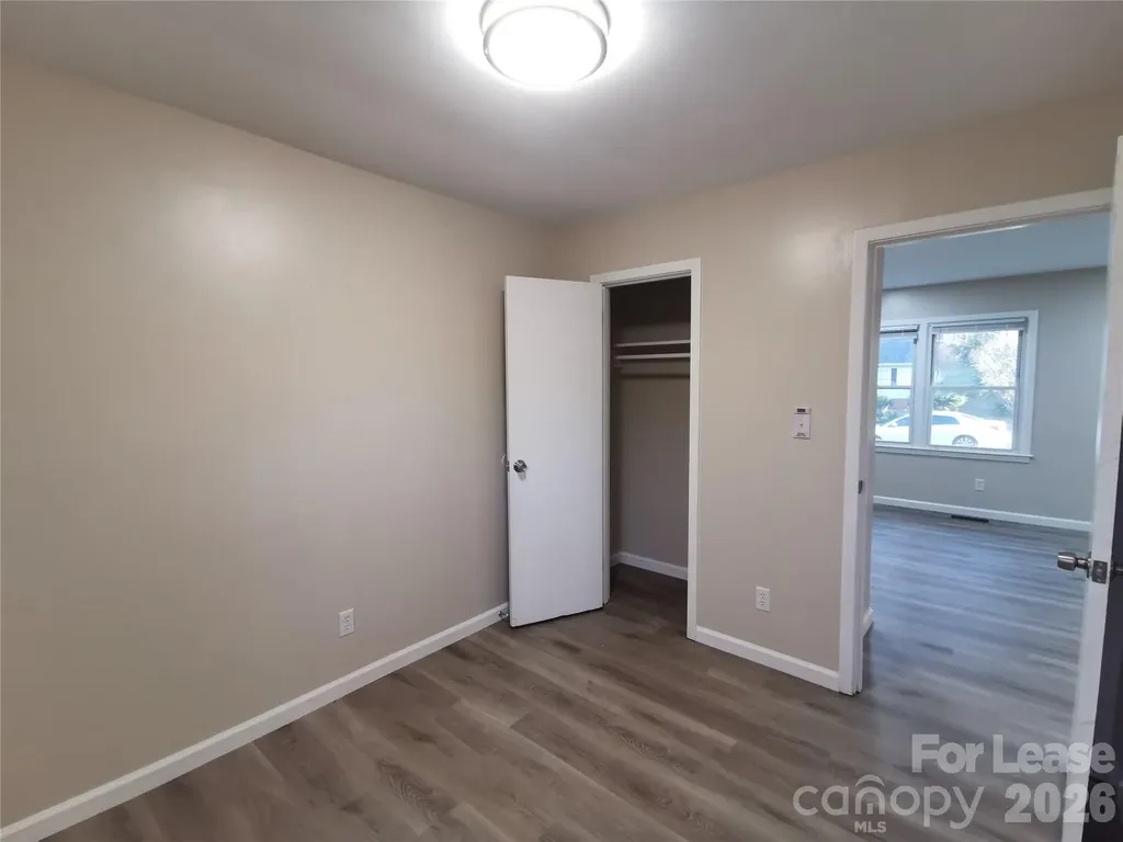 1932 Holly Street Charlotte NC 28216