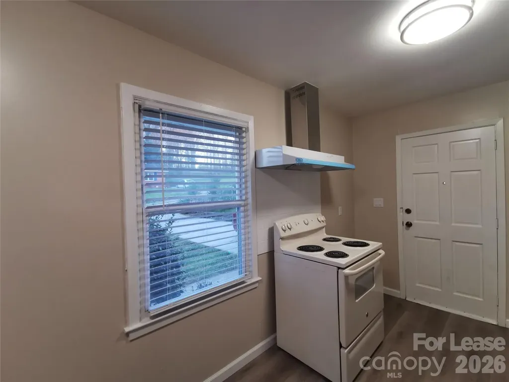 1932 Holly Street Charlotte NC 28216