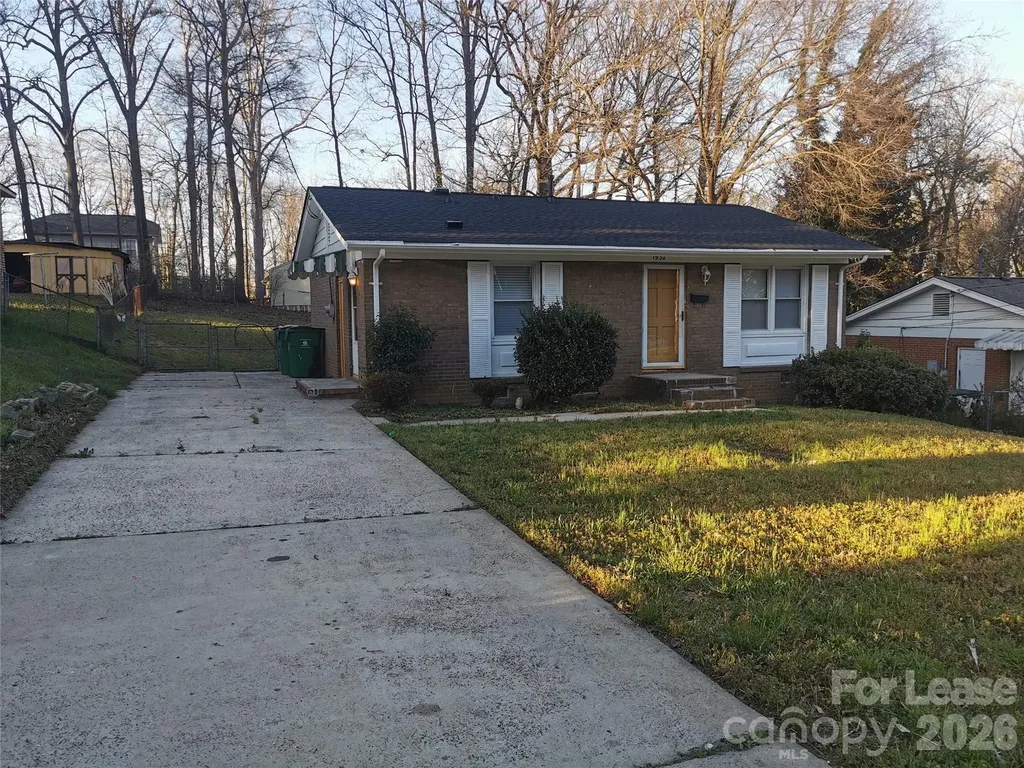 1932 Holly Street Charlotte NC 28216