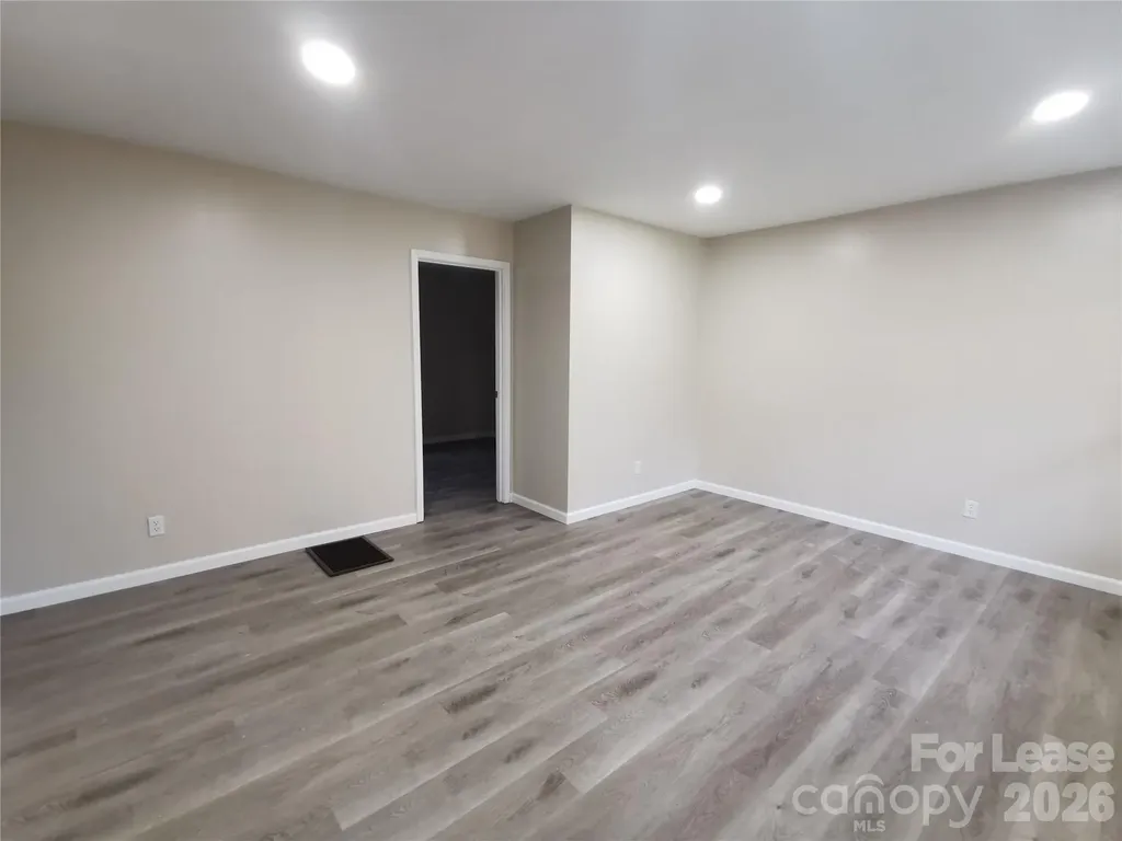 1932 Holly Street Charlotte NC 28216