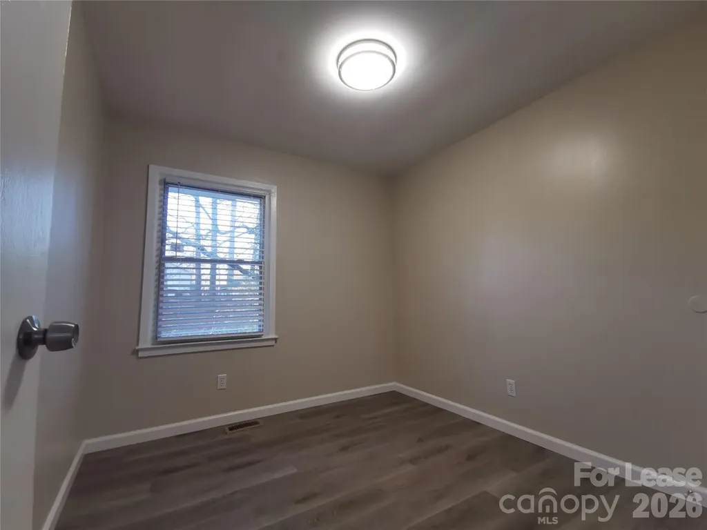 1932 Holly Street Charlotte NC 28216