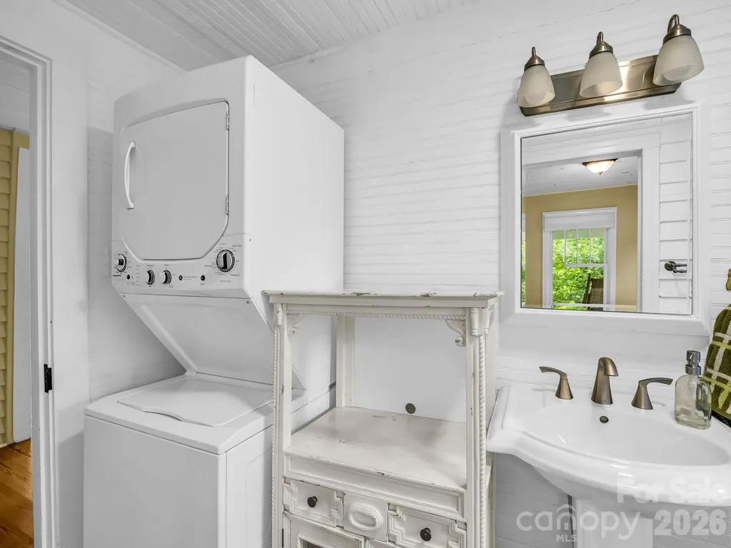 808 Montreat Road Black Mountain NC 28711